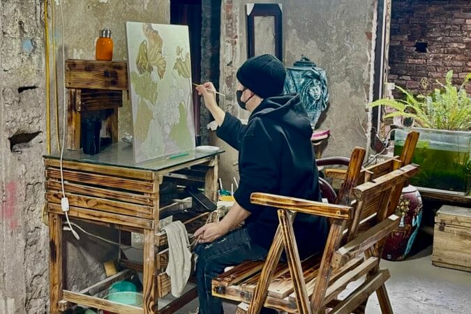 During a visit to Bat Trang pottery village in Hanoi, you will have the opportunity to witness firsthand the artisans painting and decorating their pottery products.