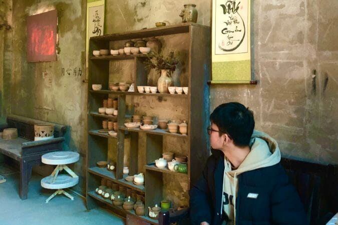 Bat Trang ceramic products are very popular during Hanoi countryside tours.