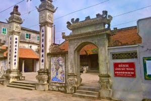 Communal house in Bat Trang pottery village