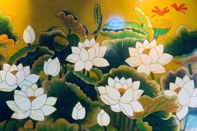 Exquisite Vietnamese lacquerware home decor from Ha Thai artisan village.