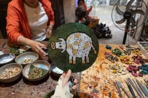 Discover Ha Thai Lacquer Village Tour