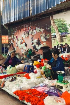 The small market of the conical hat village.